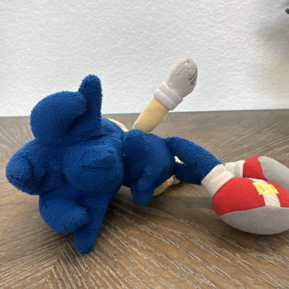2018 Sonic The Hedgehog Sonic Pointing Finger Tomy 8 Inch Plush Extremely Rare - Picture 7 of 9